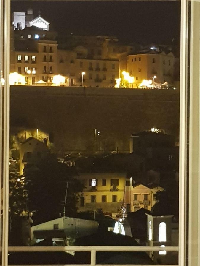 Red Moon Apartment Cagliari Exterior photo